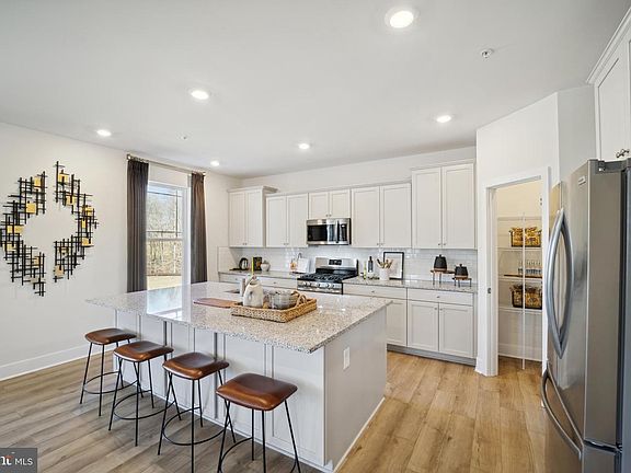 7th image of this home