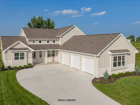 122 Beckerae Ct, Wrightstown, WI 54180