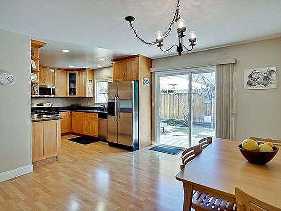 5th image of 2887 Andsbury Ave