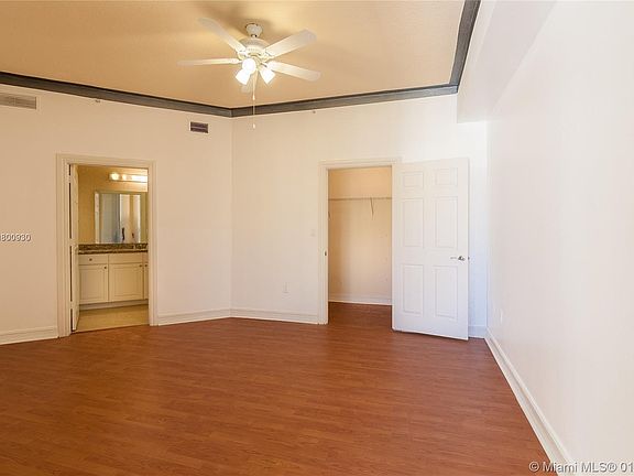 5th image of 3001 NE 185th St APT 624