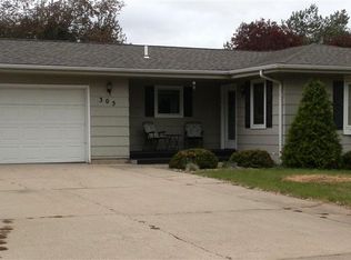 305 S 8th Ave, Brandon, SD 57005