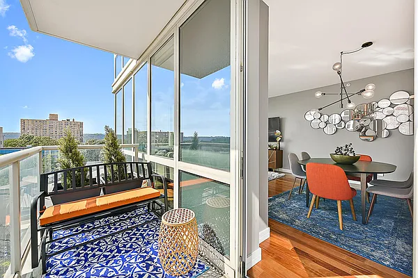 Sold by Exclusive Properties Sotheby's International Realty | media 4