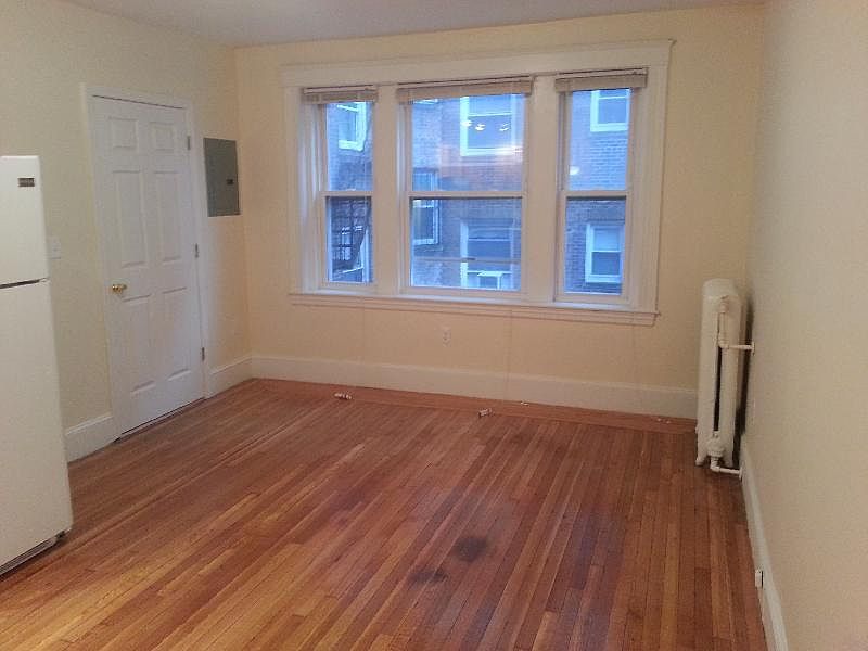 2nd image of 1615 Commonwealth Ave #11BBE