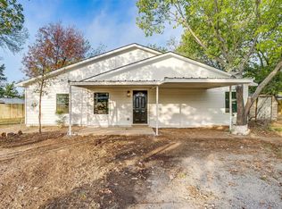 301 Long Dr, Mineral Wells, TX 76067