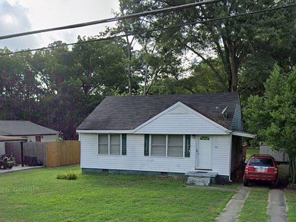 2nd image of 579 Wilshire Ave