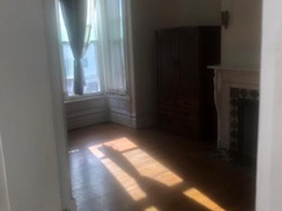 5th image of 306 2nd Ave