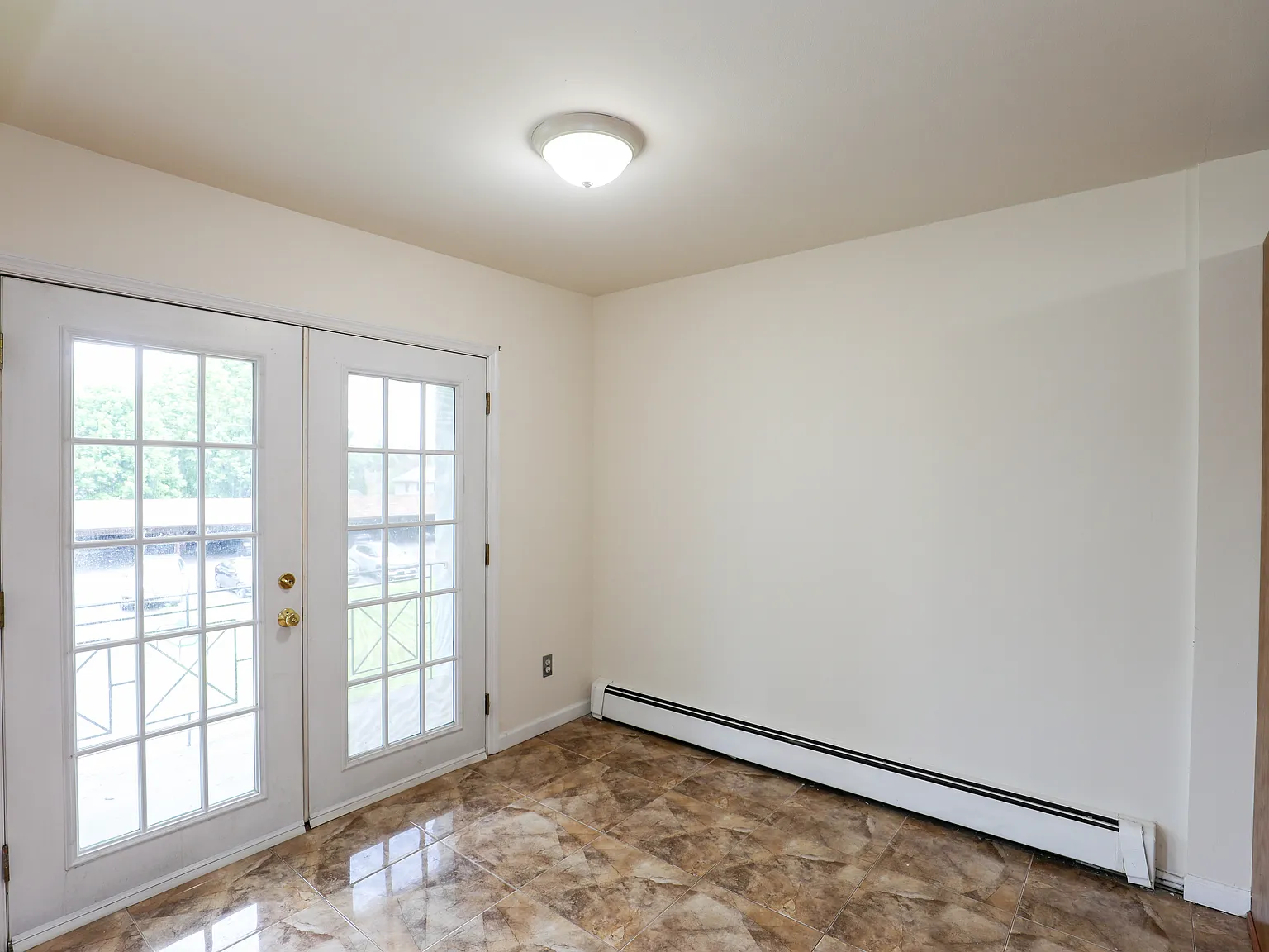 2 bed, 850 sqft, $1,950 — Photo 4