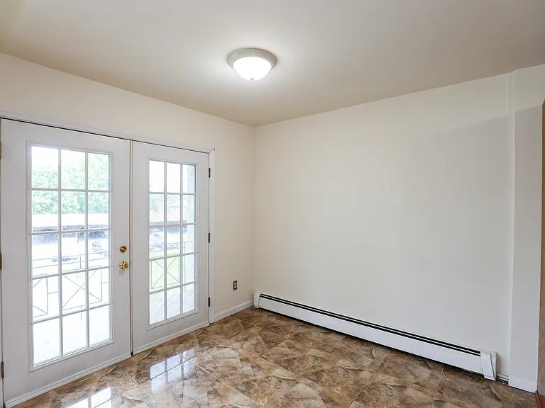 30 Lamb Ave #5C — Photo 4