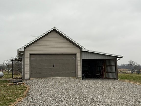 4th image of 148 Staggs Rd