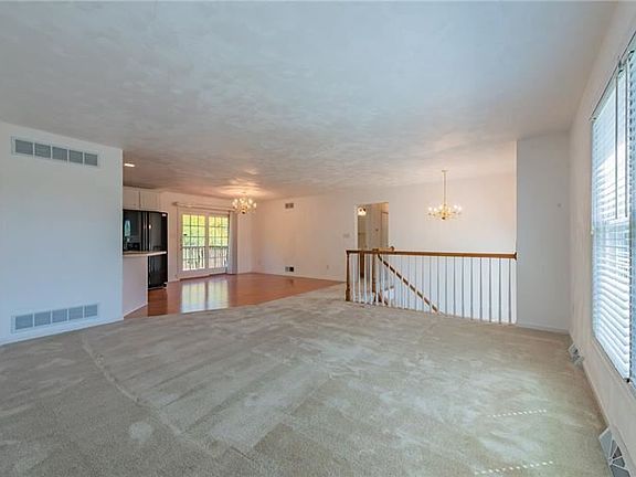 4th image of 114 Orchard Dr