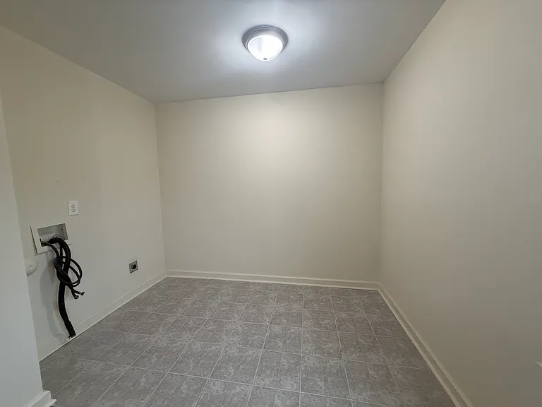 202 S Sampson Ave — Photo 8