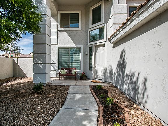 4th image of 10656 E Medina Ave