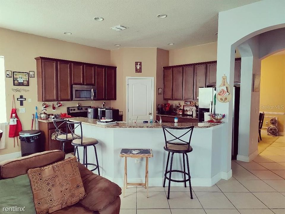 1st image of 30626R Totteridge Pl