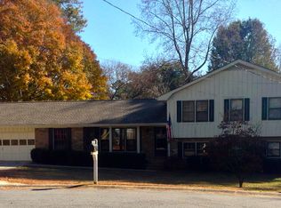 2904 Pine Grove Ct SE, Marietta, GA 30067