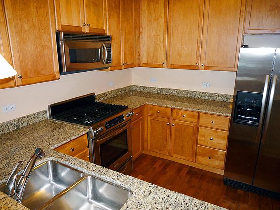 5th image of 450 E Waterside Dr Unit 905