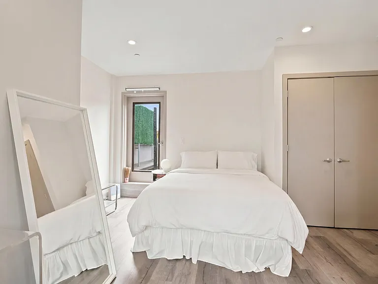 849 Madison St #4B — Photo 12