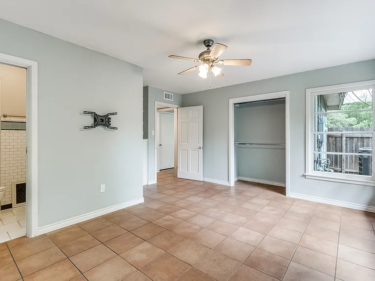 11504 Oakwood Dr — Photo 14
