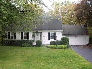 23 Carol Ave photo 1