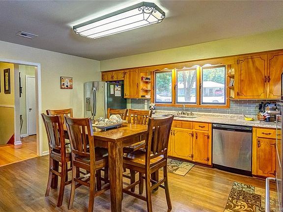 4th image of 962 Green Forest Dr