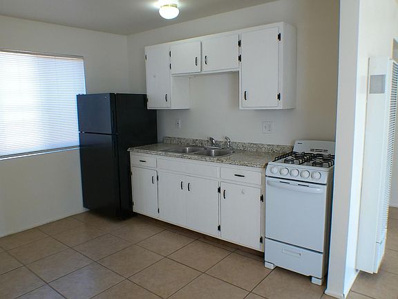5th image of 6698 Smoketree Ave #6698