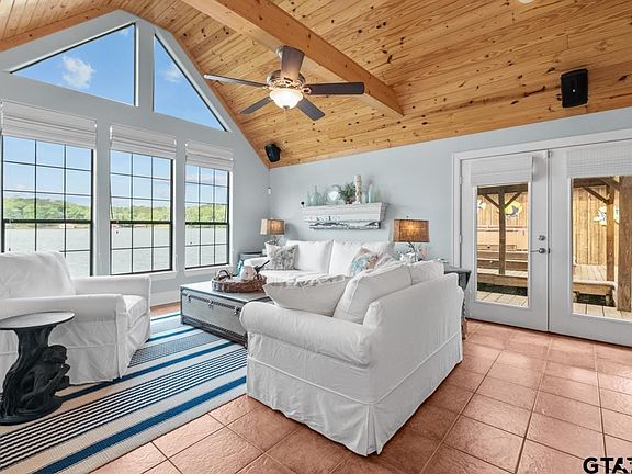 2nd image of 2309 Lakeshore Dr