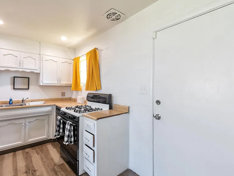 Bright Kitchen