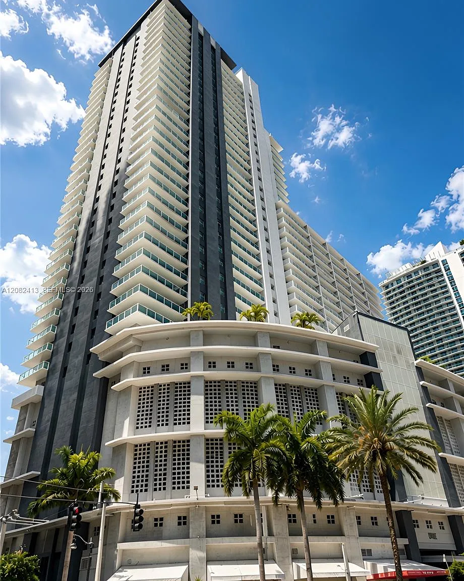 Vue At Brickell Condo — Photo 1