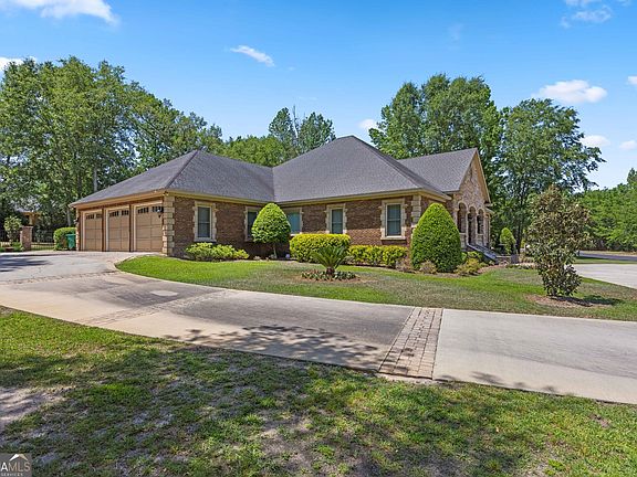 2nd image of 4223 Spring Branch Cir