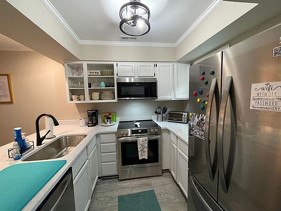 5th image of 4920 S 1st St APT 32