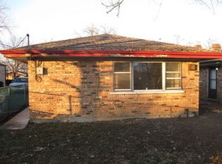 220 W 155th St, Harvey, IL 60426