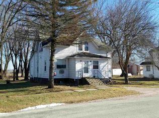 230 S River St, Wadena, IA 52169