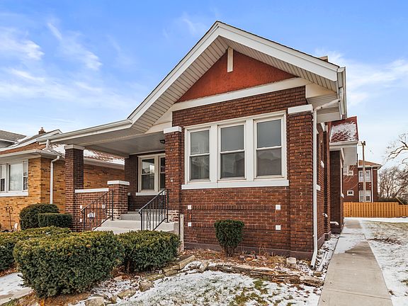 2nd image of 848 Wentworth Ave