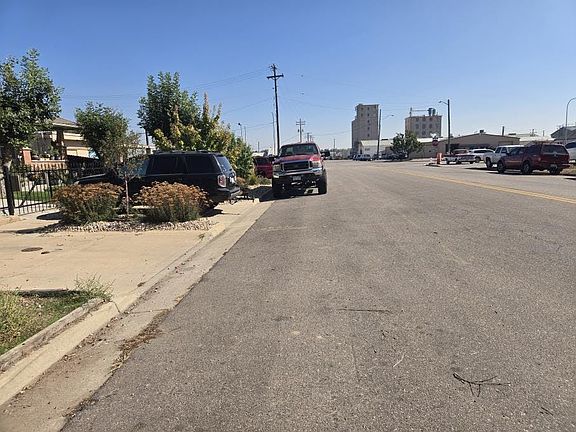 5th image of 813 4th St