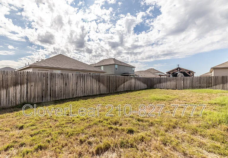 524 Willow Valley St — Photo 21