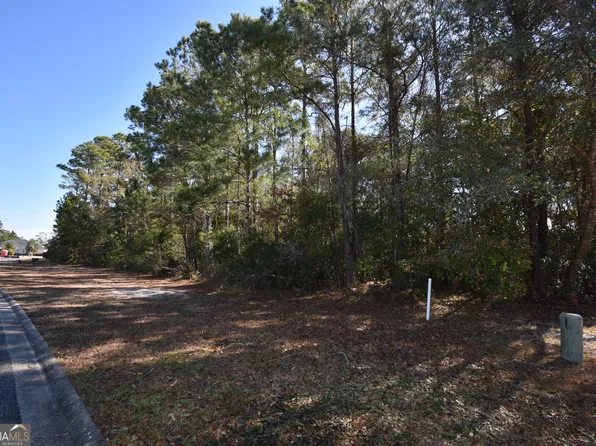 372 Bateau Dr, Saint Marys, GA 31558