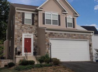 3221 Eagle Ridge Dr, Woodbridge, VA 22191