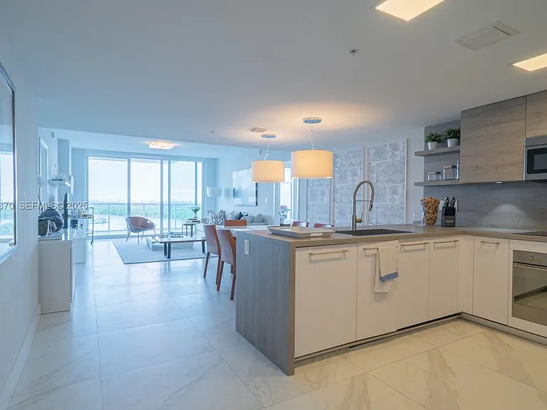 400 Sunny Isles Blvd #1402 — Photo 10