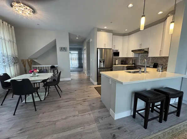 2689 Parkway Dr #19, Surrey, BC V4P 0C3