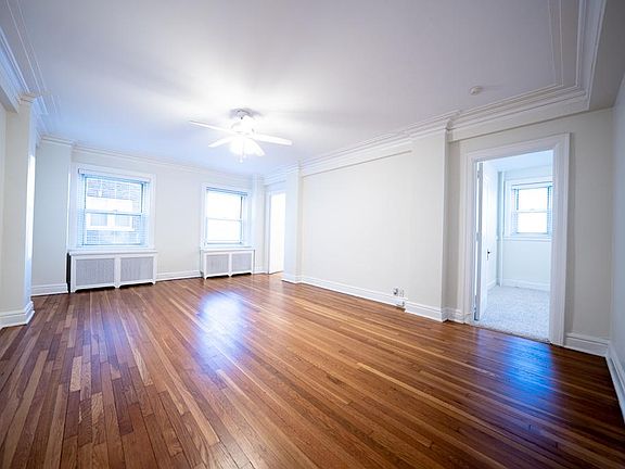 5th image of 420 E Armour Blvd APT 1NE