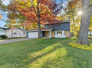 515 Scott Dr, Green Bay, WI 54303