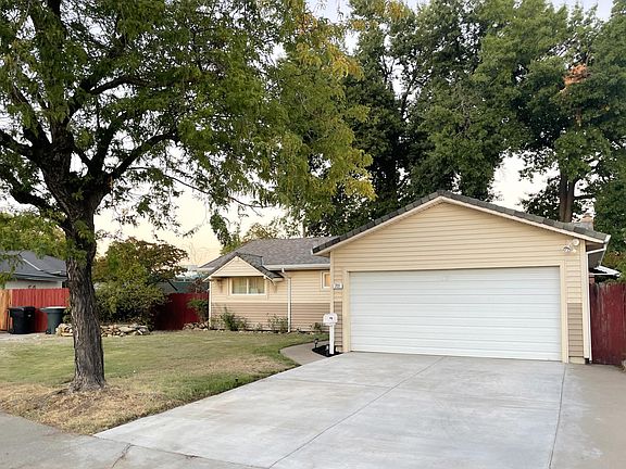 2nd image of 711 Jo Anne Ln