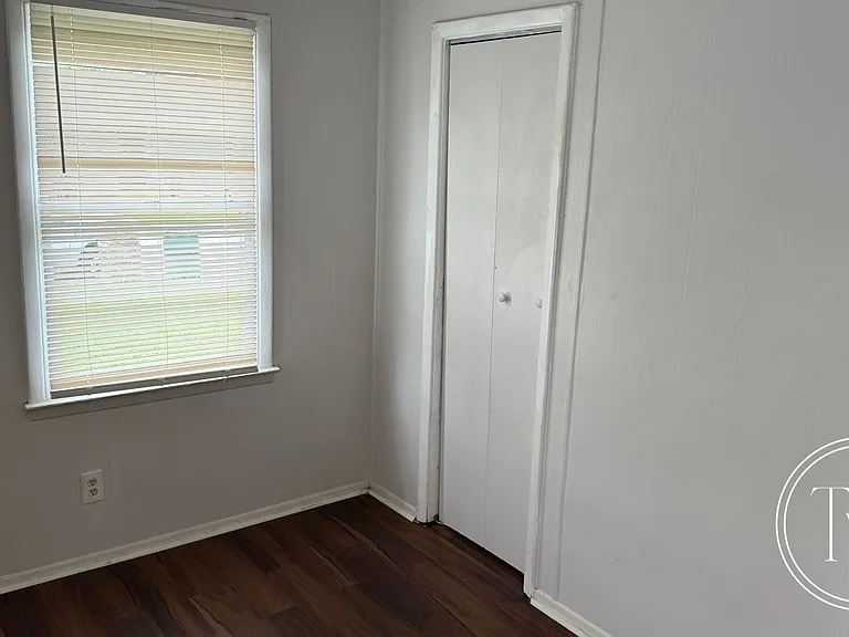 1514 Heron St — Photo 9