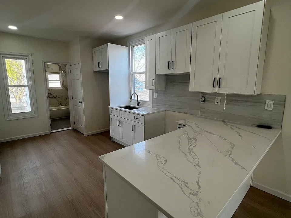228-230 Clinton St #2