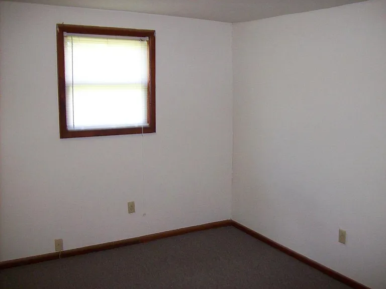 100 Robbins Rd #B — Photo 9