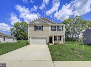 37 Ashcroft Dr, Charles Town, WV 25414