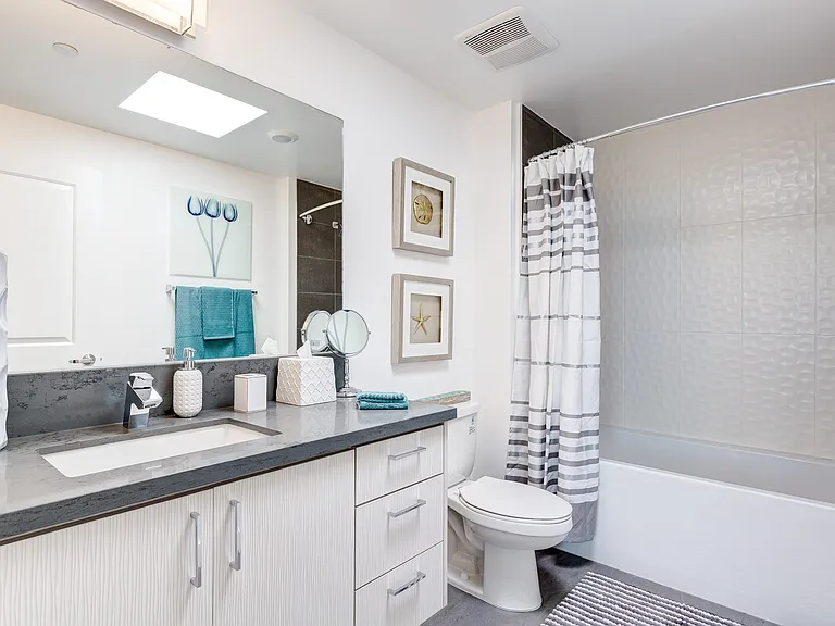 NOHO 55 Luxury Living — Photo 24