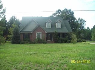 1062 Palestine Rd, Linden, NC 28356
