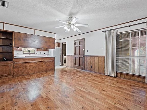 5th image of 5133 Santos Dr W