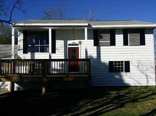 8902 Robinson Rd, Hitchcock, TX 77563