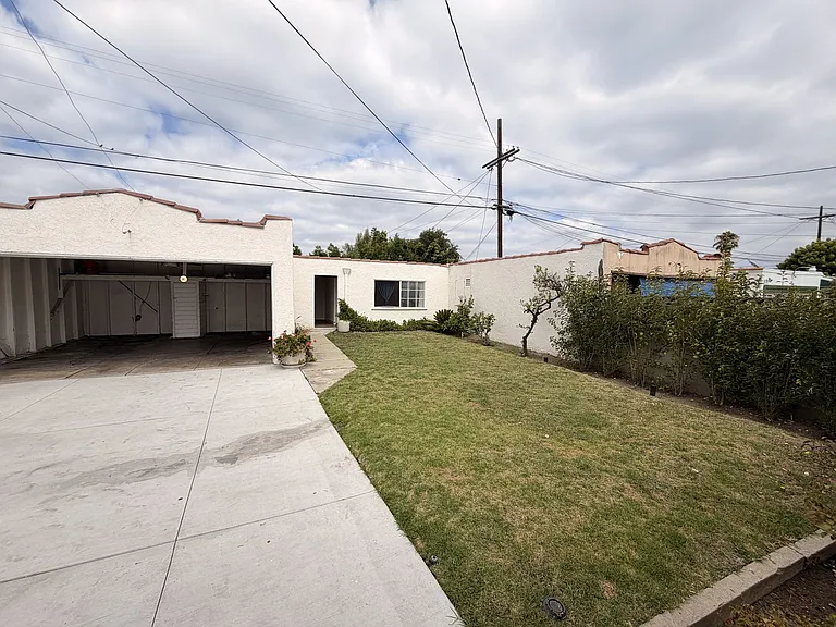 7307 Halldale Ave — Photo 25
